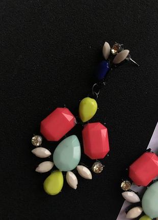 Серьги для яркой девушки
