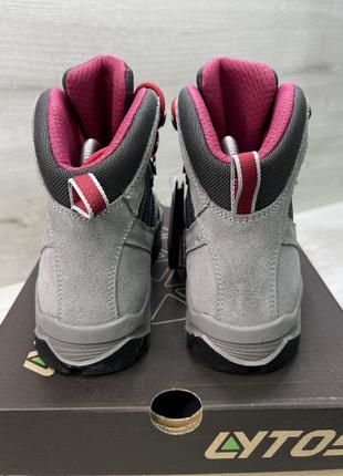 Новенькі зимові яскраві черевики від lytos на waterproof4 фото