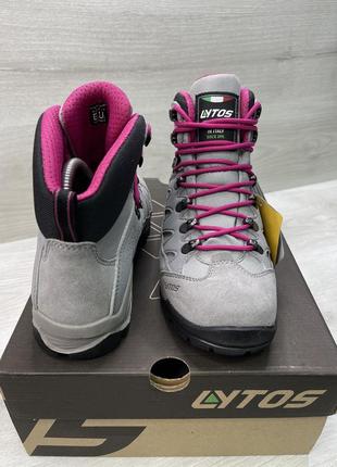 Новейшие зимние яркие ботинки на waterproof3 фото