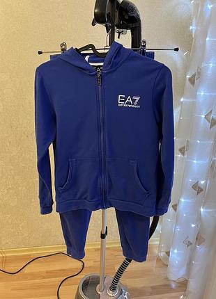 Костюм emporio armani на 9-10-11 років