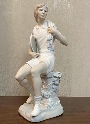 Порцелянова статуетка lladro «юноша тенісист».
