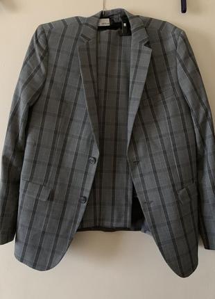 Мужской костюм