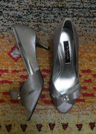 Туфли от американского бренда nina