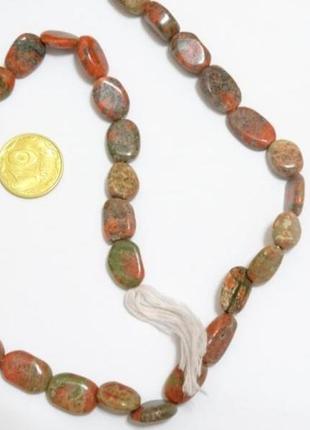 Намистини на нитці натуральний камінь унакит овал, прямокутник l=31см