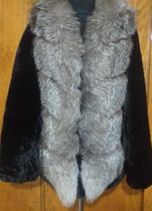 Мутонова куртка з чорнобуркою