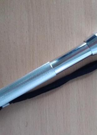 Фонарь светодиодный алюминиевый, водозащитный, новый длиной 20 см.