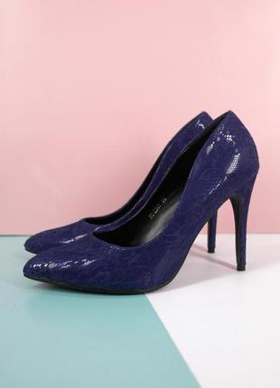 Новые (сток). стильные брендовые туфли лодочки "ideal shoes" синие гипюровые. размер eur39.