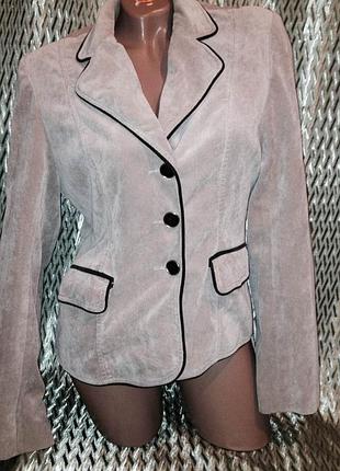 Піджак бежевий комплект