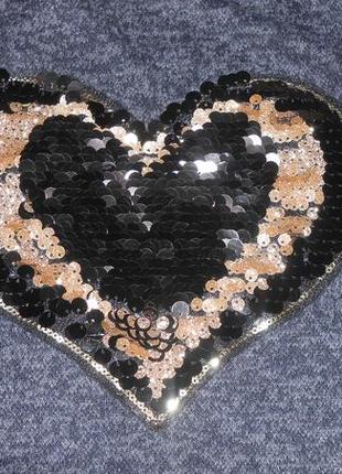 Свитшот с нашивккой пайетки (реверсные) сердце3 фото
