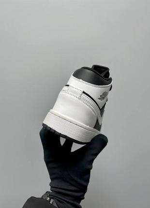 Кросівки nike air jordan 1 retro mid tuxedo5 фото