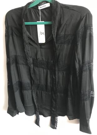 Жіноча блузка
