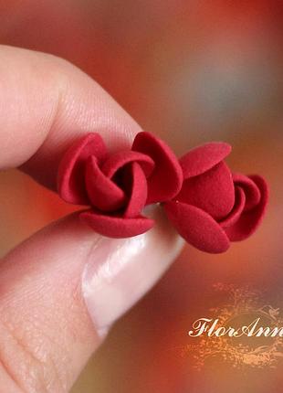 Сережки гвоздики ручної роботи "червоні фрезії"