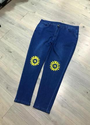 Новые стильные плотные джинсы с подсолнухами