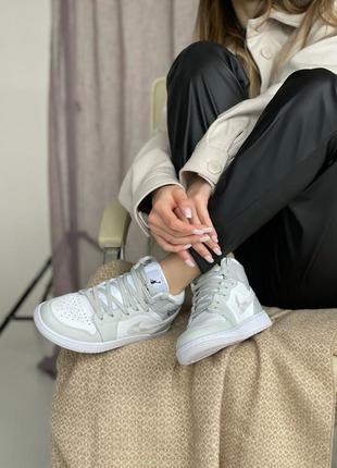 Женские высокие кожаные кроссовки nike air jordan #найк9 фото