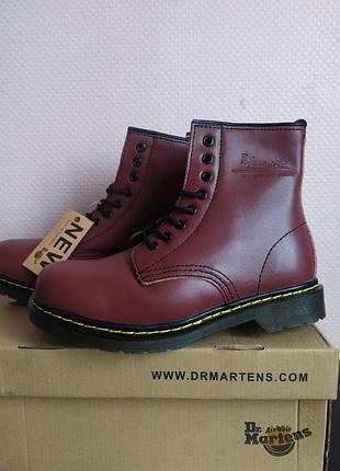 Черевики жіночі на хутрі dr.martens1 фото