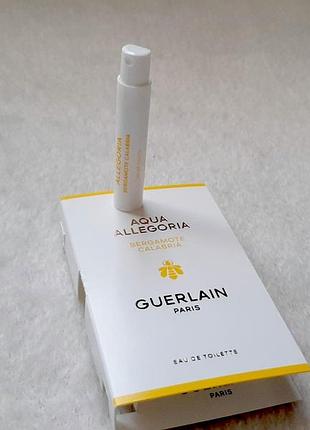 Guerlain aqua allegoria bergamote calabria💥оригінал мініатюра пробник mini spray 1 мл книжка1 фото