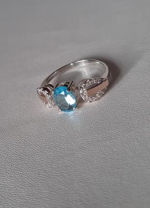 🫧 18 размер кольцо серебро с золотом фианит голубой