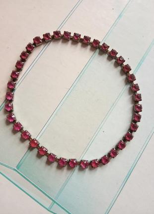 Винтажный растяжной браслет с камнями под гранат