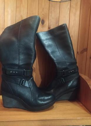 Сапоги осень -зима 39 размер, кожаные. clarks
