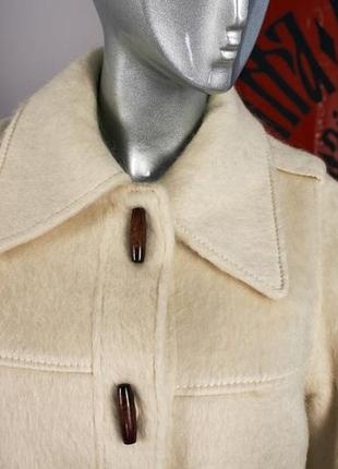 Біле, молочне вовняне жіноче пальто із вовни лами (альпака)7 фото