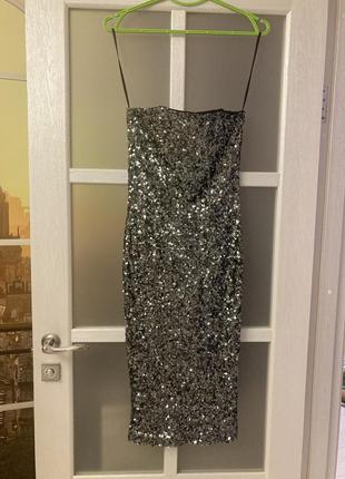 Вечернее блестящее платье бюстье футляр по фигуре миди в пайетки на новый год french connection