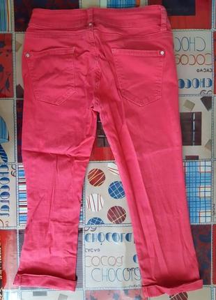 Червоні джинсові бриджі зі стразами марки motivi3 фото