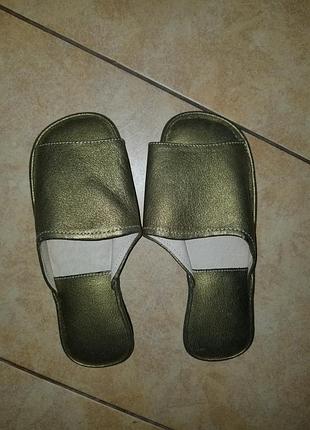 Кожаные комнатные тапочки