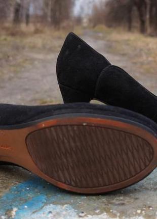 Замшеві туфлі clarks artisan3 фото