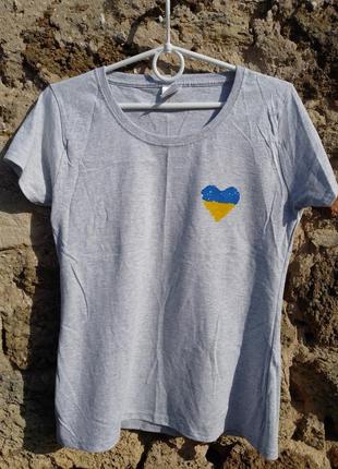 Футболка з малюнком серце, прапор україни 🇺🇦