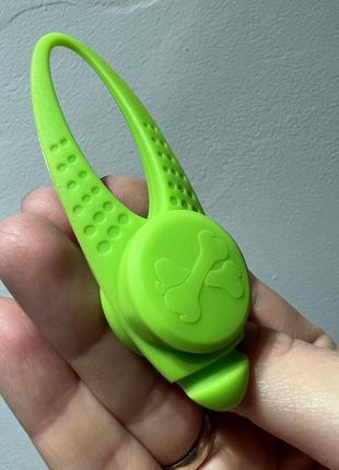 Светящийся светодиодный маячок / брелок на ошейник.