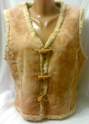Тепла безрукавка на хутрі