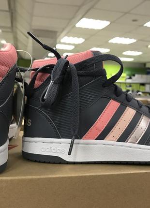 Високі кросівки adidas. 36,36.5