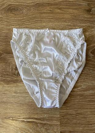 Шикарні, базові, ажурні, трусики, білого кольору, від бренду: triumph 😤