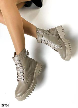 Зимние женские кожаные ботинки берцы с мехом натуральная кожа зима теплые и удобные ботиночки бежевые беж с пряжкой6 фото