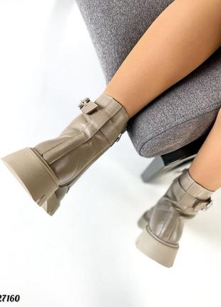 Зимние женские кожаные ботинки берцы с мехом натуральная кожа зима теплые и удобные ботиночки бежевые беж с пряжкой8 фото