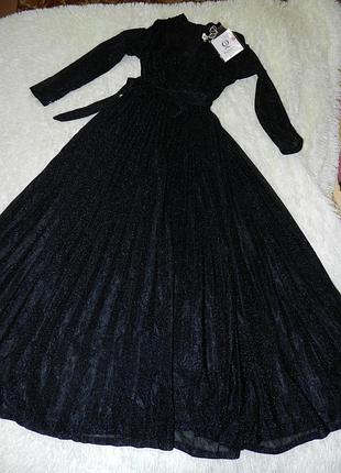 Красивая переливающаяся платье красива сукня, що переливається