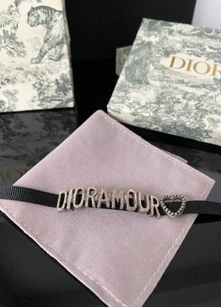 Брендовый чокер