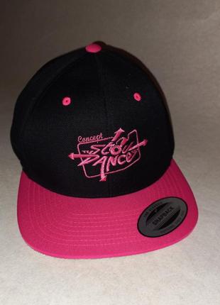 Стильна бейсболка snapback dance