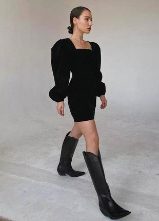 Стильное классическое классное красивое хорошенькое удобное модное трендовое вечернее простое платье сундука черная1 фото