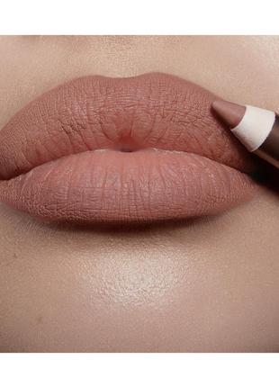 Charlotte tilbury lip cheat lip liner идеальный карандаш для губ в оттенке pillow talk5 фото