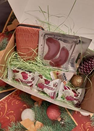 Подарунковий бокс для дівчат