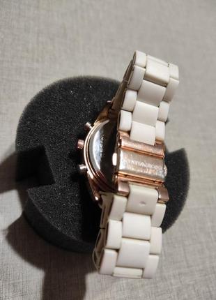 Стильные кварцевые часы emporio armani