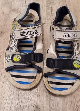 Босоножки белые миноны