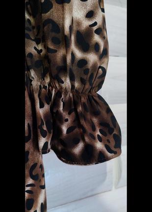 Платье с леопардовым принтом2 фото