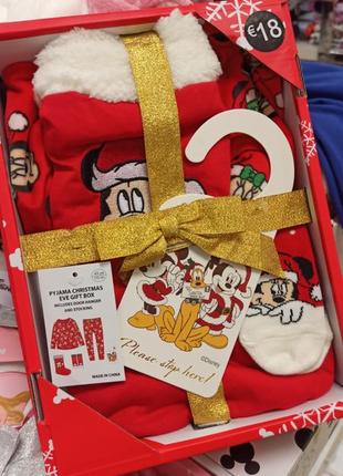 Новорічний набір велюрова піжама + шкарпетки утеплені + шкарпетка для подарунка + листівка серія mickey mouse