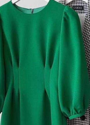 Платье рукава фонарики со сборками на талии изумруд зелёный2 фото
