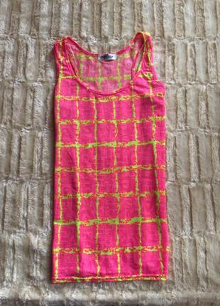 Яркая майка