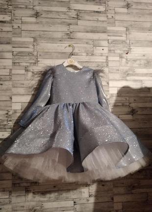 Сверкающее детское  нарядное платье3 фото