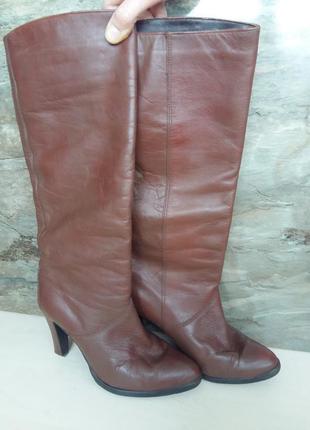 Кожаные сапоги 35 р.