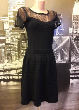 Черное трикотажное платье с дорогим кружевом6 фото
